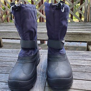Kamik big kids size 5 snow boots